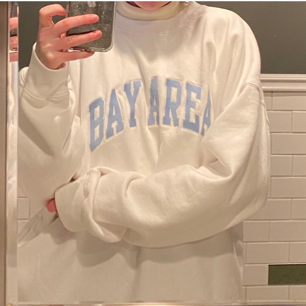 Brandy Melville oversize Erica Bay Area sweatshirt - Picture 1 of 2